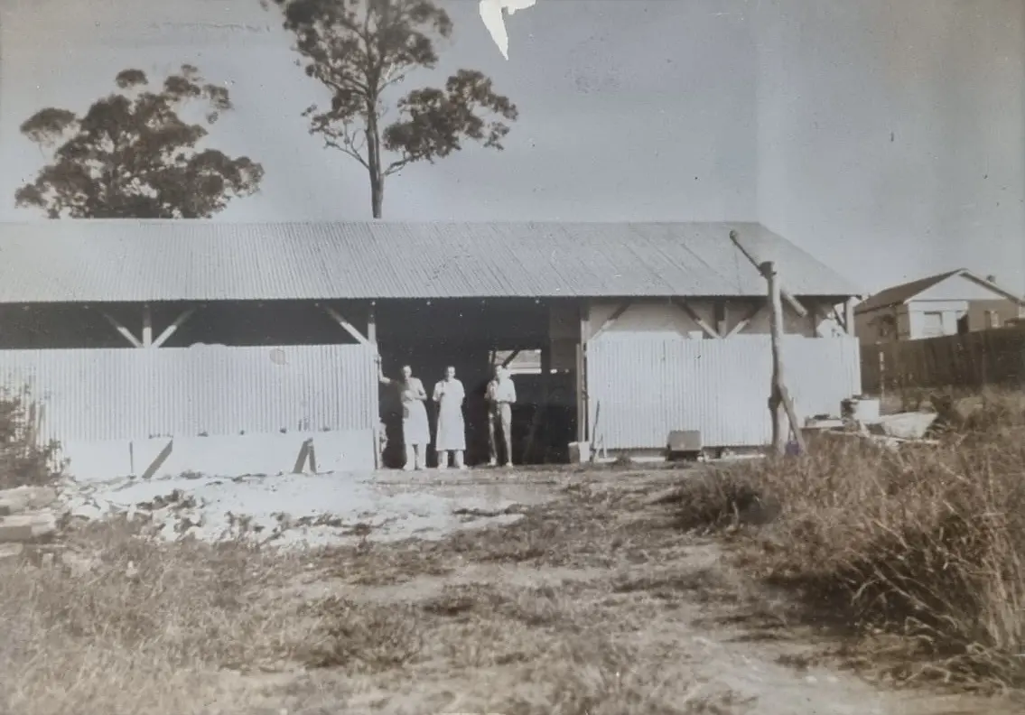 Silver Cornices - Cornice Supplier